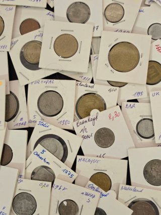 Más de 150 monedas encapsuladas + Japón Edo
