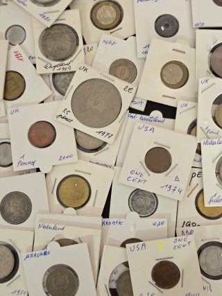Más de 150 monedas encapsuladas + Japón Edo