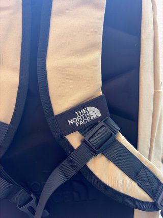 Mochila The North Face Beige y Amarilla