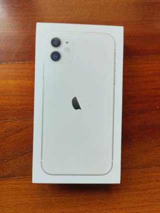 iPhone 11 Apple