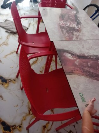 4mesas y 10 Sillas Rojas Coca-Cola