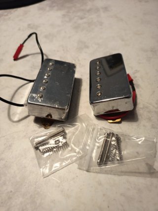 Harley Benton DC ( tipo SG ) Alnico 5, coil-split