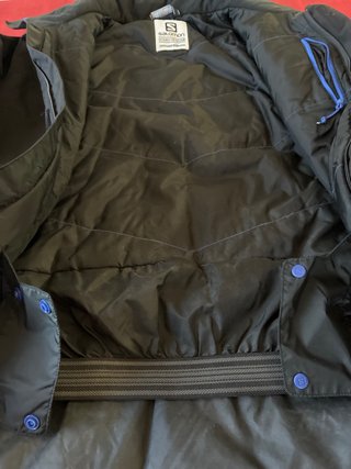 Chaqueta Salomon Negra y Azul con capucha extraibl