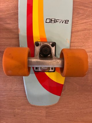 Skate OBFIVE con diseño retro