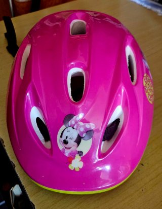 Bici infantil niña Btwin rosa + 2 cascos nuevos