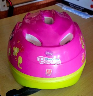 Bici infantil niña Btwin rosa + 2 cascos nuevos