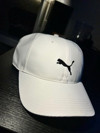 Gorra Puma Blanca con etiqueta nueva