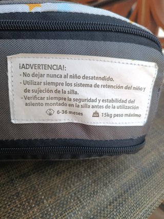 Trona portátil para bebé con diseño infantil