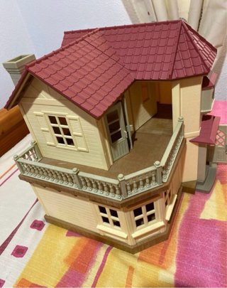 Casa Sylvanian con luz, muy buen estado