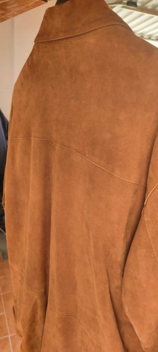 Chaqueta de piel marrón