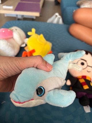 Lote 5 peluches: oveja, pollo, tiburón, Harry Pott