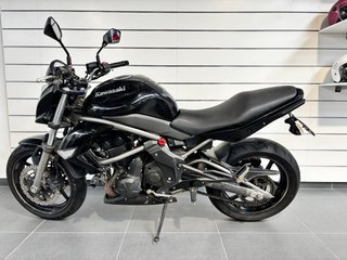 Kawasaki Naked Negra ER 6 N