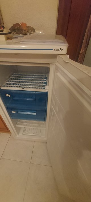 Congelador Vertical Rommer Clase A
