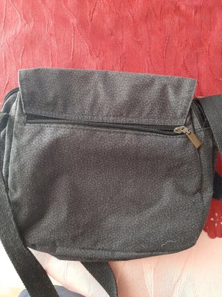 Borsa a tracolla Cilleni grigia con zip