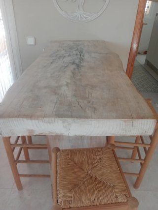 Mesa madera rústica con 5 banquetas