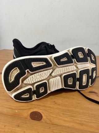 Zapatillas Hoka Bondi 9 Negras/Blancas