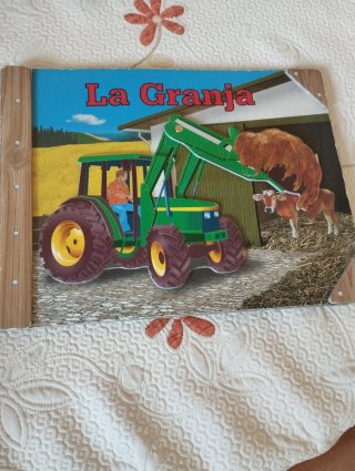 Libro infantil tridimensional y con movimientos