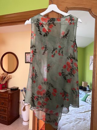 Blusa Adolfo Domínguez floral verde y naranja