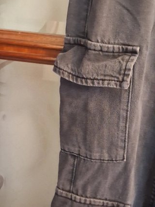 Pantaloni cargo grigi donna