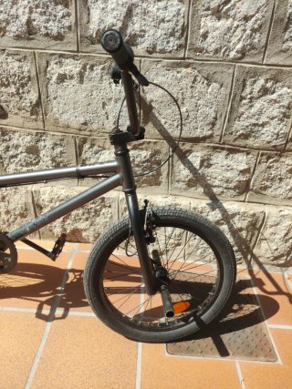 Bici BMX Gris