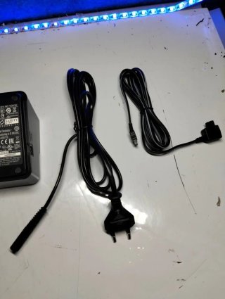 Sony AC-VQV10 Cargador Doble y Adaptador de Corriente para Baterías InfoLITHIUM