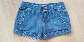 Shorts vaqueros Bershka años 2000