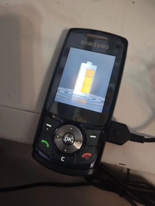 Móvil Samsung SGH-L760 Deslizante