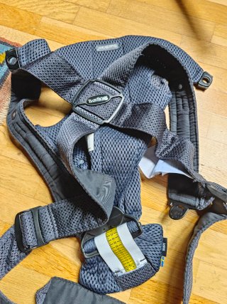 Mochila Portabebés BabyBjörn Gris