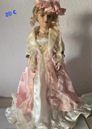 Muñeca de Porcelana Vestido Rosa