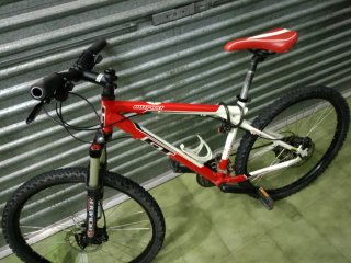 Bicicleta GT Talla S Roja y Blanca