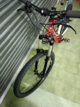 Bicicleta GT Talla S Roja y Blanca
