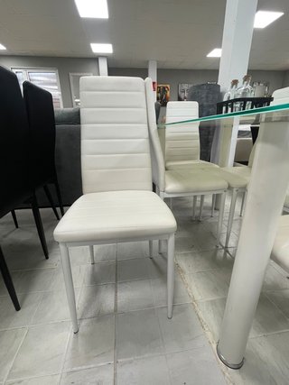 Mesa de comedor con 6 sillas