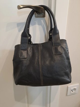 Bolso de piel vacuna negro