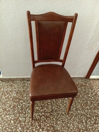 Sillas de madera clásicas