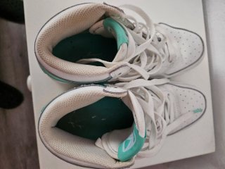Zapatillas Karl Kani blancas y turquesa