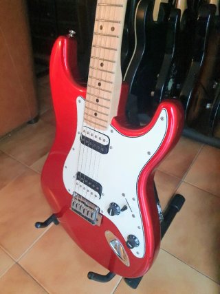Solo Hoy!!! Squier by Fender Contenporary guitarra