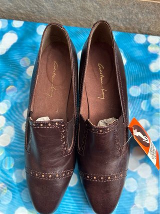 Zapatos de vestir marrones para mujer