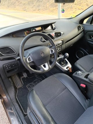Renault Scenic 2011