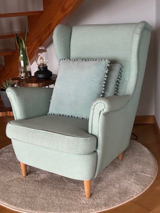 Sillón verde agua tela y madera