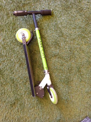 Patinete plegable Park City verde