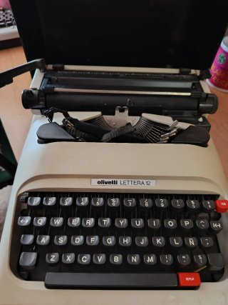 Olivetti Lettera 12 Máquina de Escribir