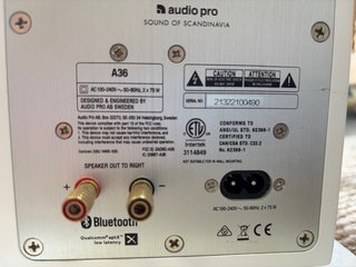 Altavoces AudioPro A36 Blanco y Gris