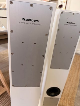 Altavoces AudioPro A36 Blanco y Gris