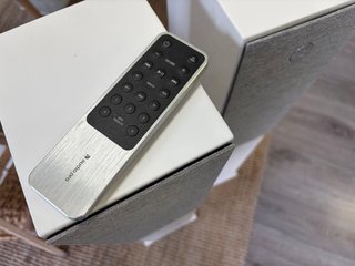 Altavoces AudioPro A36 Blanco y Gris