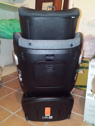 Silla de coche casi nueva