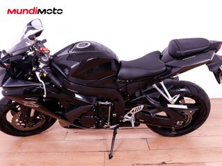 SUZUKI GSX-R 600 K8