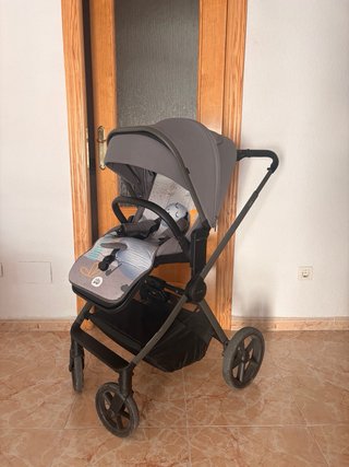 Carrito de bebé gris como nuevo