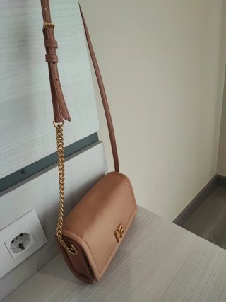 Bolso Bimba y Lola piel rosa y cadena dorada