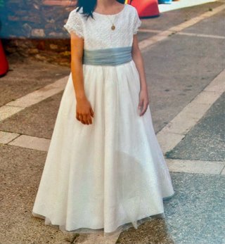 Vestido y traje de comunión 130€ CADA UNO