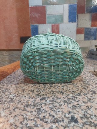 Cesta de mimbre verde